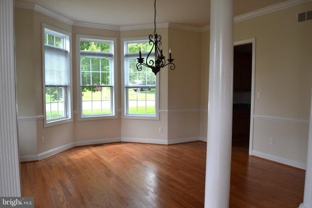 806 Wren Ln - Photo 4 of 33