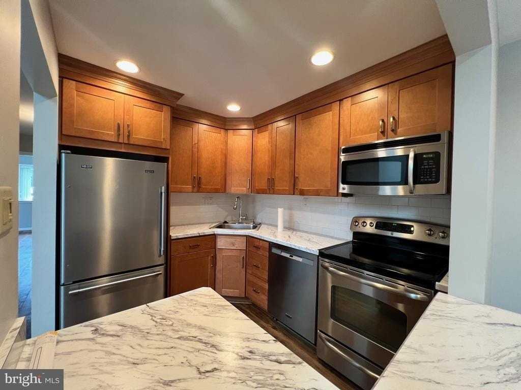76 Le Forge Ct