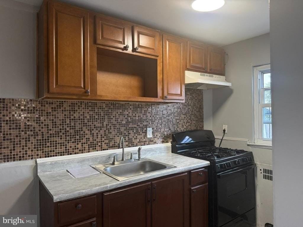 585 Snowden Rd - Photo 4 of 11