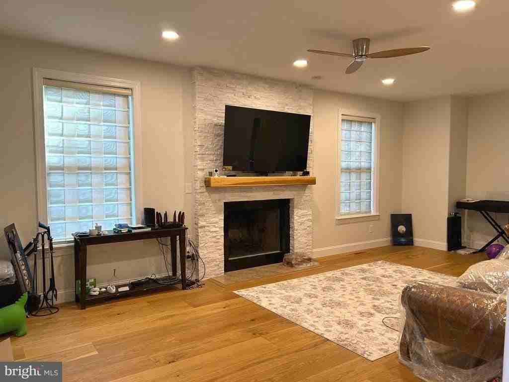 1 Haymarket Ln - Photo 2 of 16