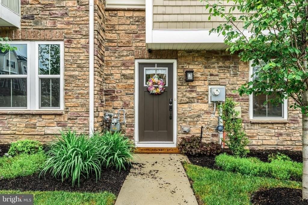 117 Kenneth Ln - Photo 3 of 45