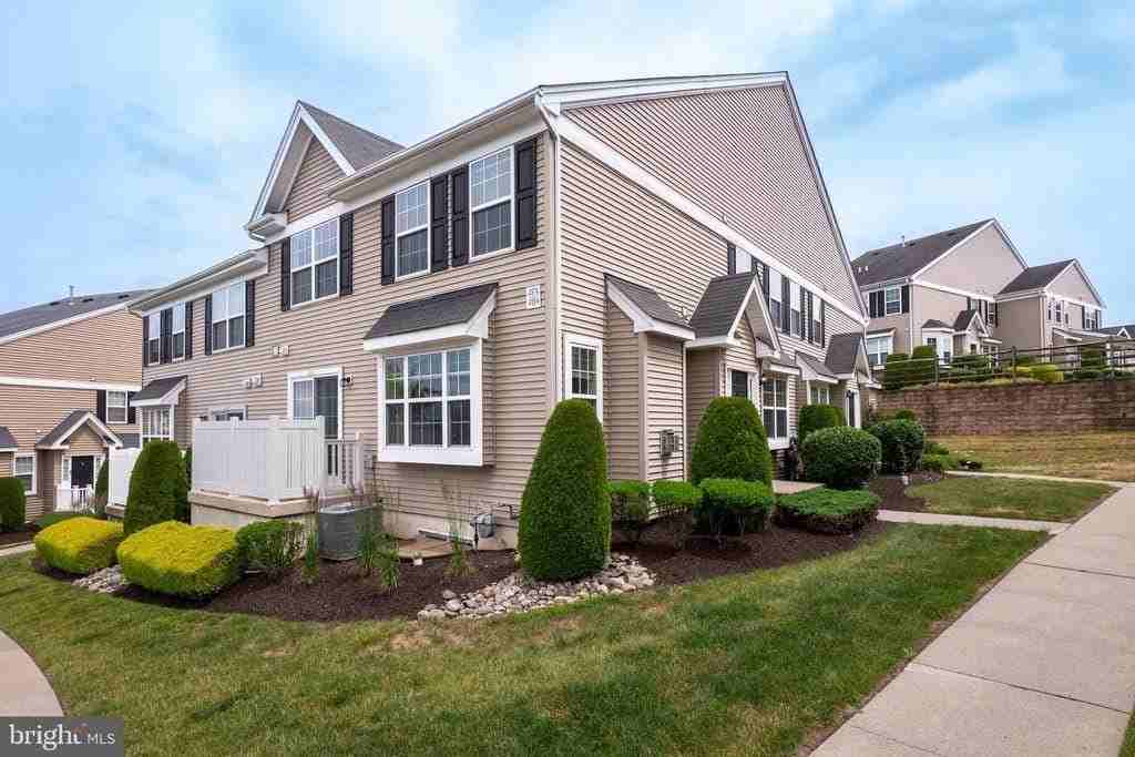 4165 Bunker Hill Dr N - Photo 2 of 25