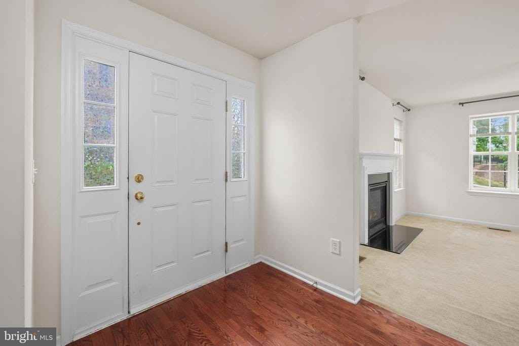 4165 Bunker Hill Dr N - Photo 5 of 25