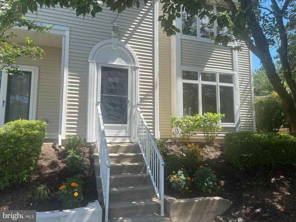 1704 Naomis Ct - Photo 2 of 19