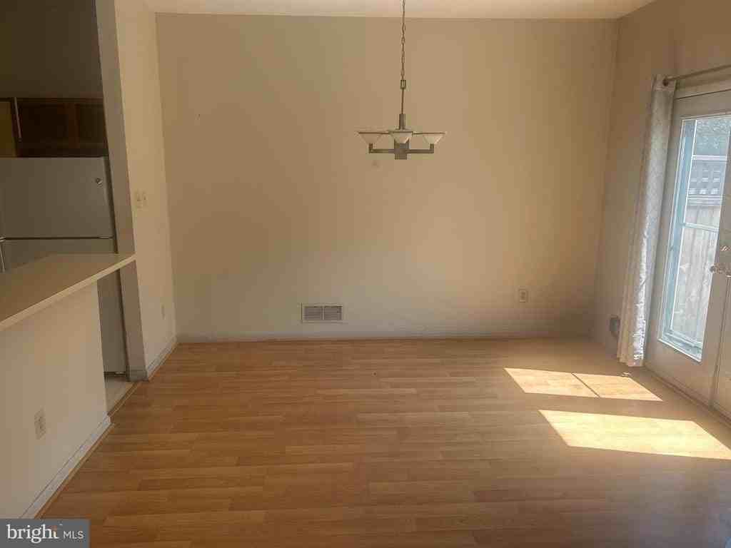 1704 Naomis Ct - Photo 6 of 19