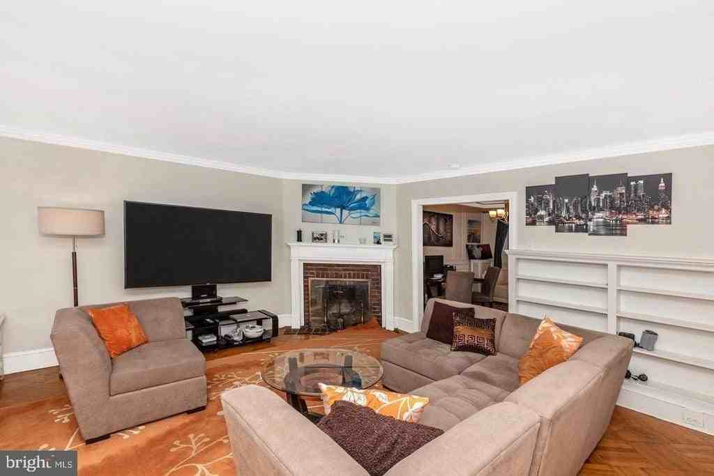 163 Stoneway Ln - Photo 3 of 24