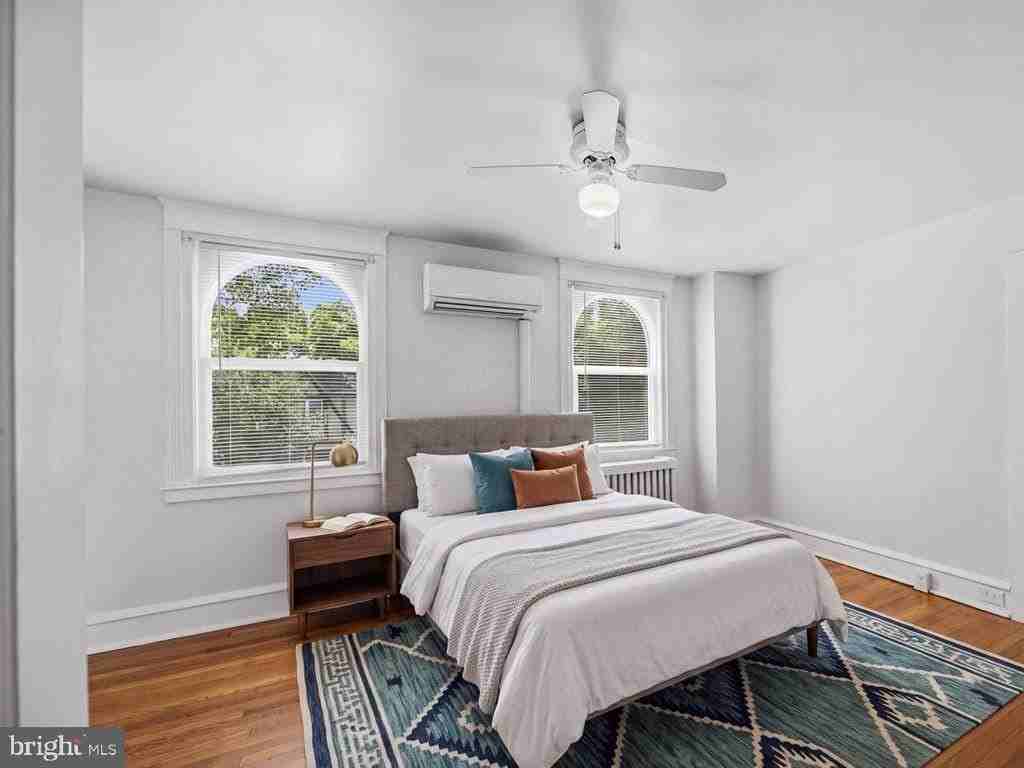 3323 Tilden St - Photo 3 of 36