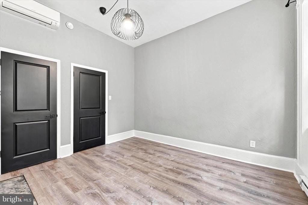 520 Spruce St - Photo 6 of 26