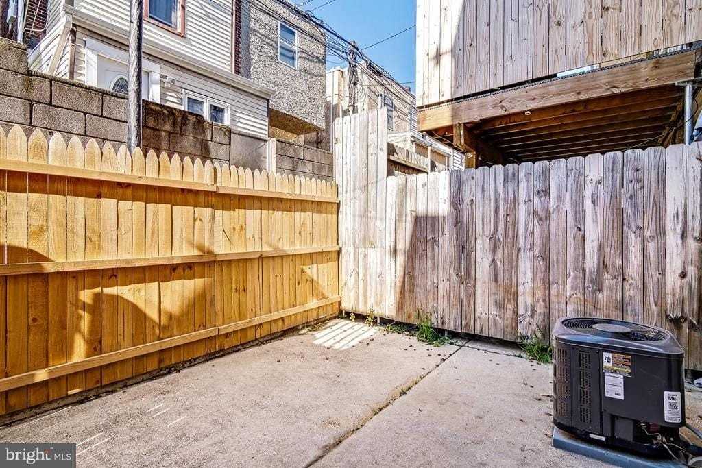 2420 S Lee St - Photo 4 of 26