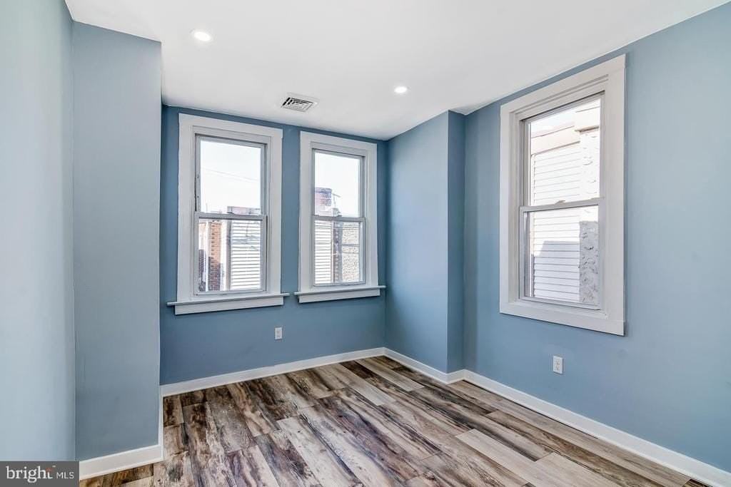 2420 S Lee St - Photo 5 of 26