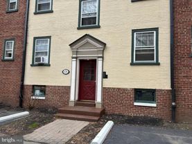 676 Perth Pl - Photo 1 of 1