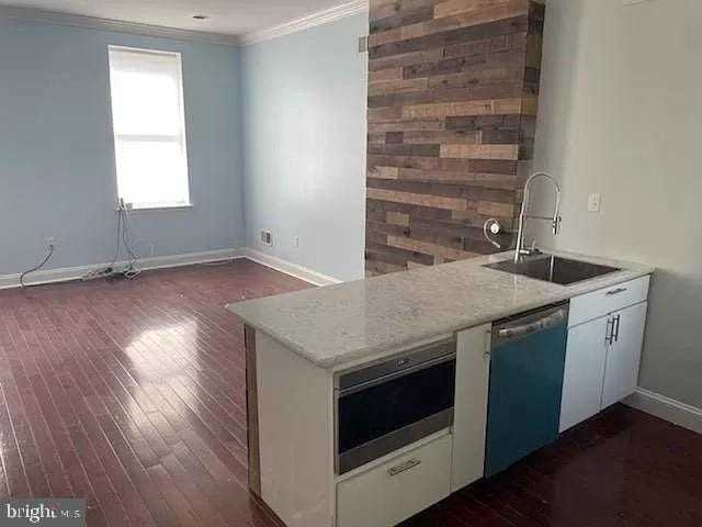 628 N 16th St - Photo 2 of 11