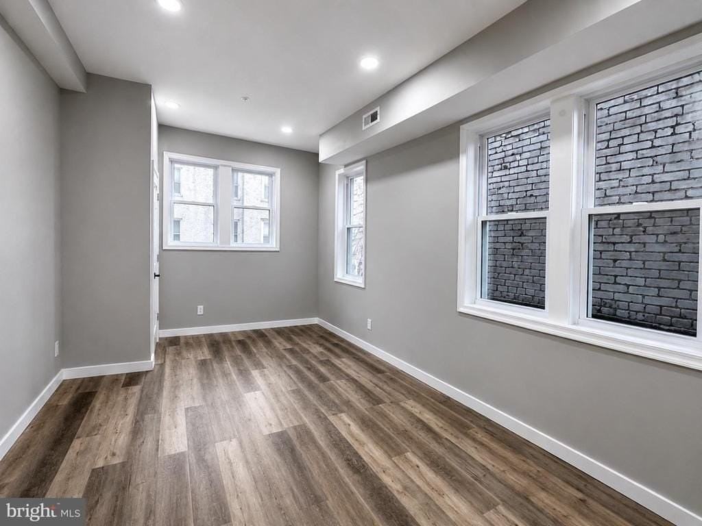 632 South St - Photo 3 of 9