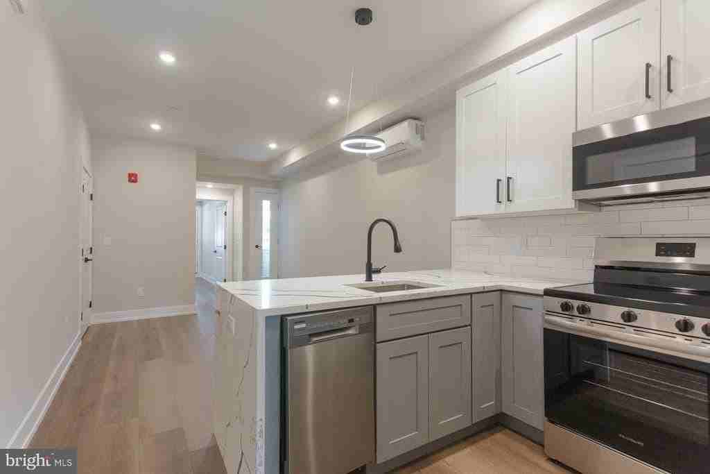 3849 Fairmount Ave - Photo 3 of 17