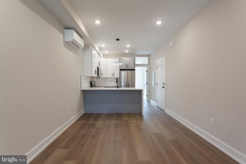 3849 Fairmount Ave - Photo 4 of 17