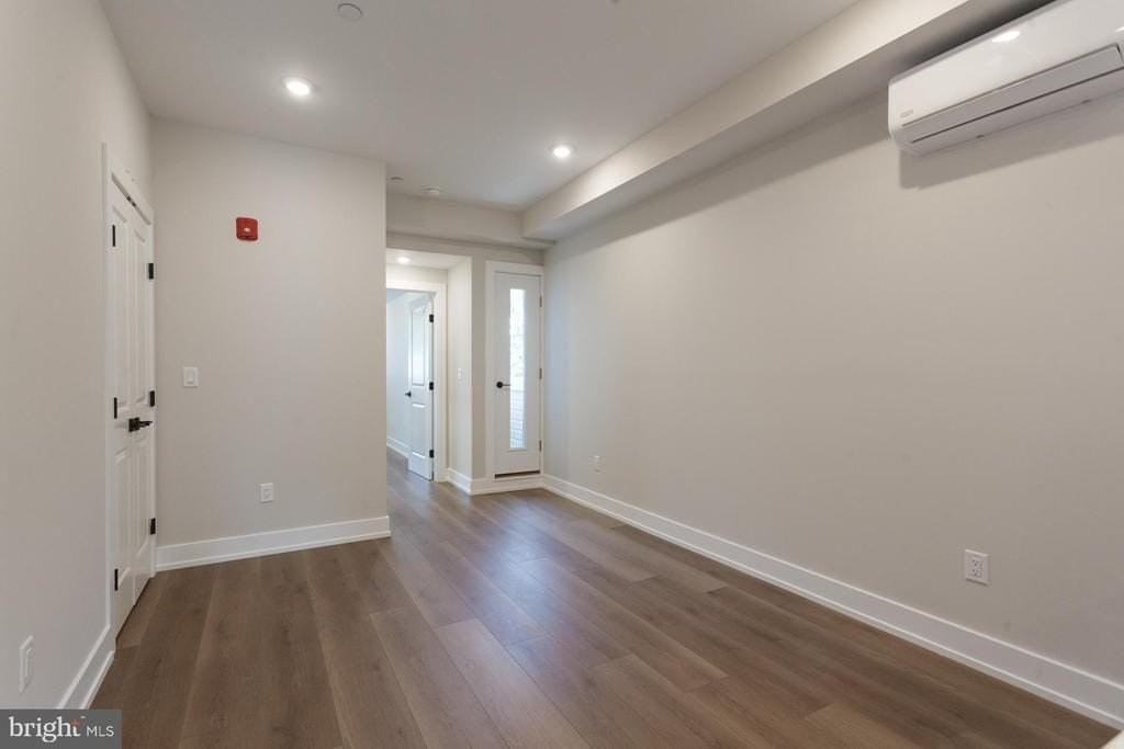 3849 Fairmount Ave - Photo 6 of 17