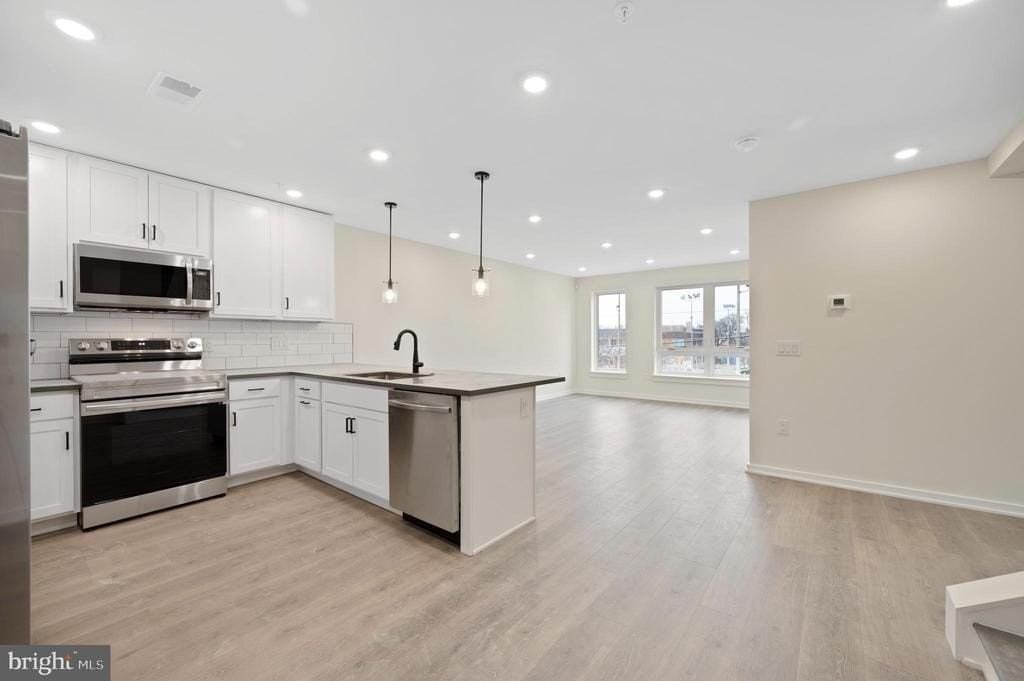 1721 N 21st St - Photo 2 of 19