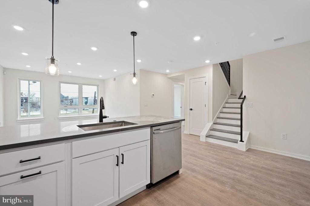 1721 N 21st St - Photo 4 of 19
