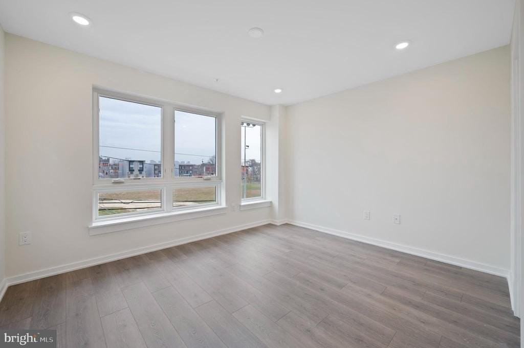1721 N 21st St - Photo 7 of 19