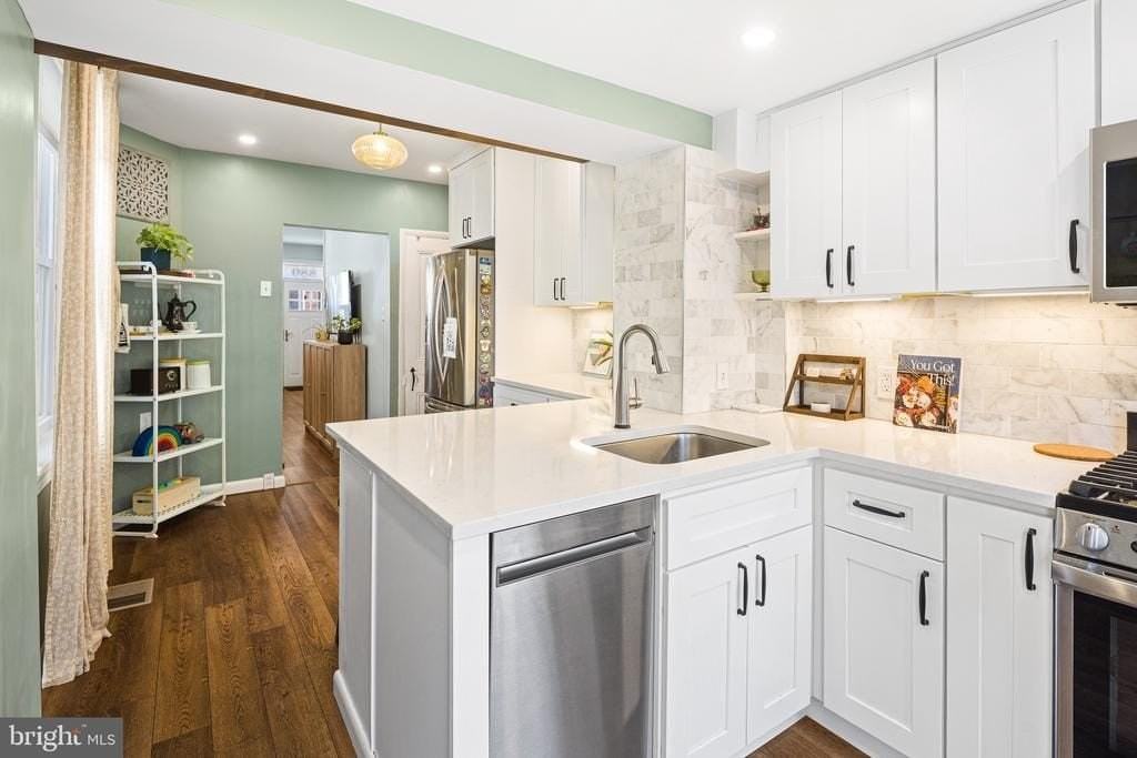 880 N Myrtlewood St - Photo 6 of 24
