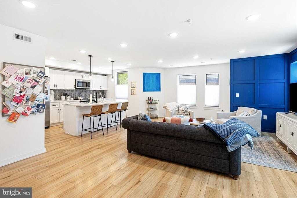 1206 N Orianna St - Photo 5 of 15