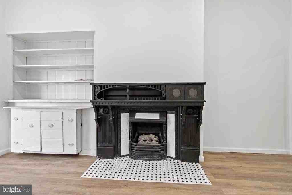 1602 S Broad St ## 00 - Photo 2 of 15