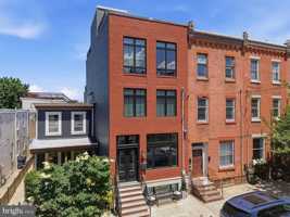 featured image of 2525 Brown St