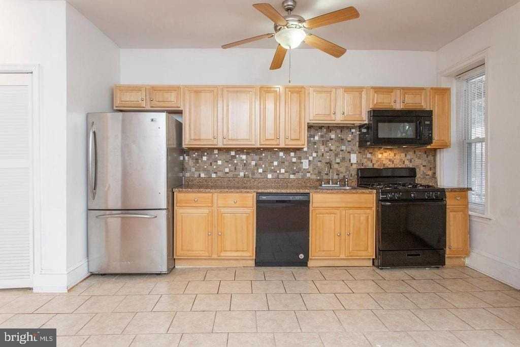 4628 Sansom St - Photo 6 of 16