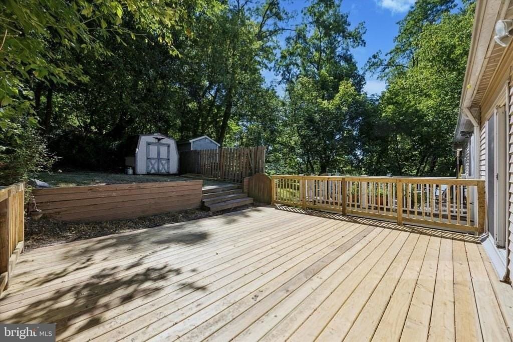 153 Parker Ave - Photo 2 of 25