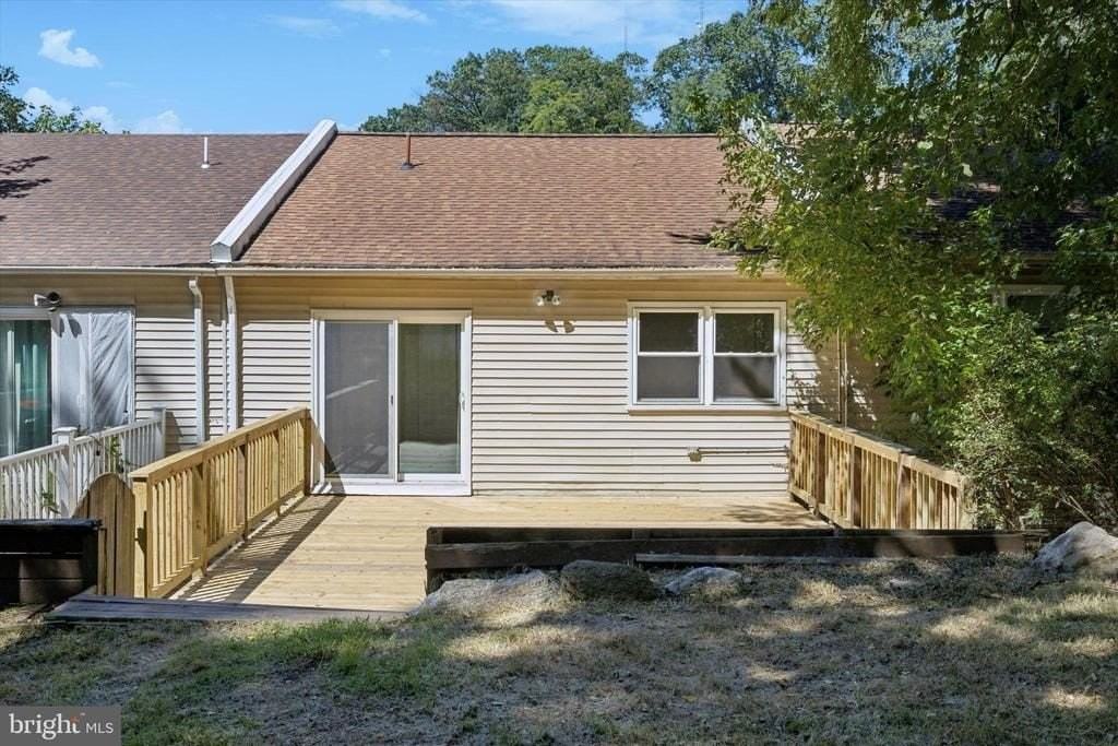 153 Parker Ave - Photo 6 of 25