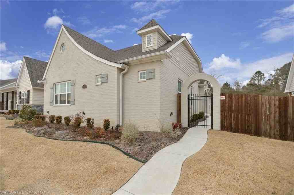 8115 Donnington Ct - Photo 2 of 43
