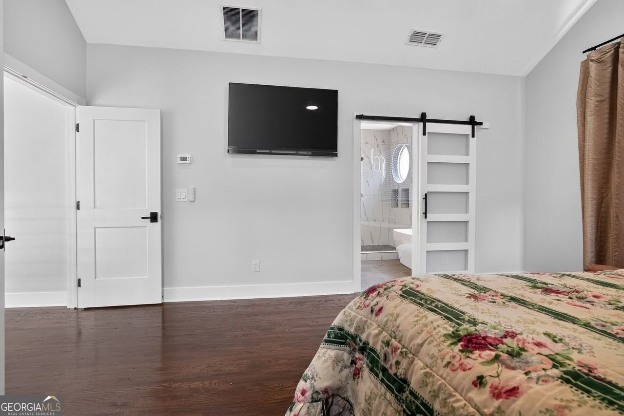 2877 Alexa Ave Se - Photo 4 of 31