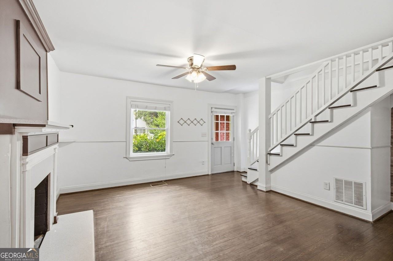 1669 Emerald Ave Sw - Photo 7 of 29
