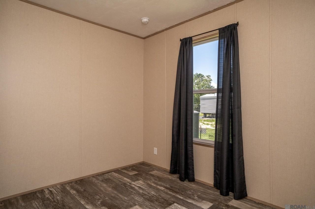 18789 Aydell Ln - Photo 6 of 11