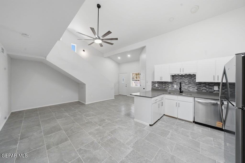 821 Los Lagos Way #B - Photo 6 of 26