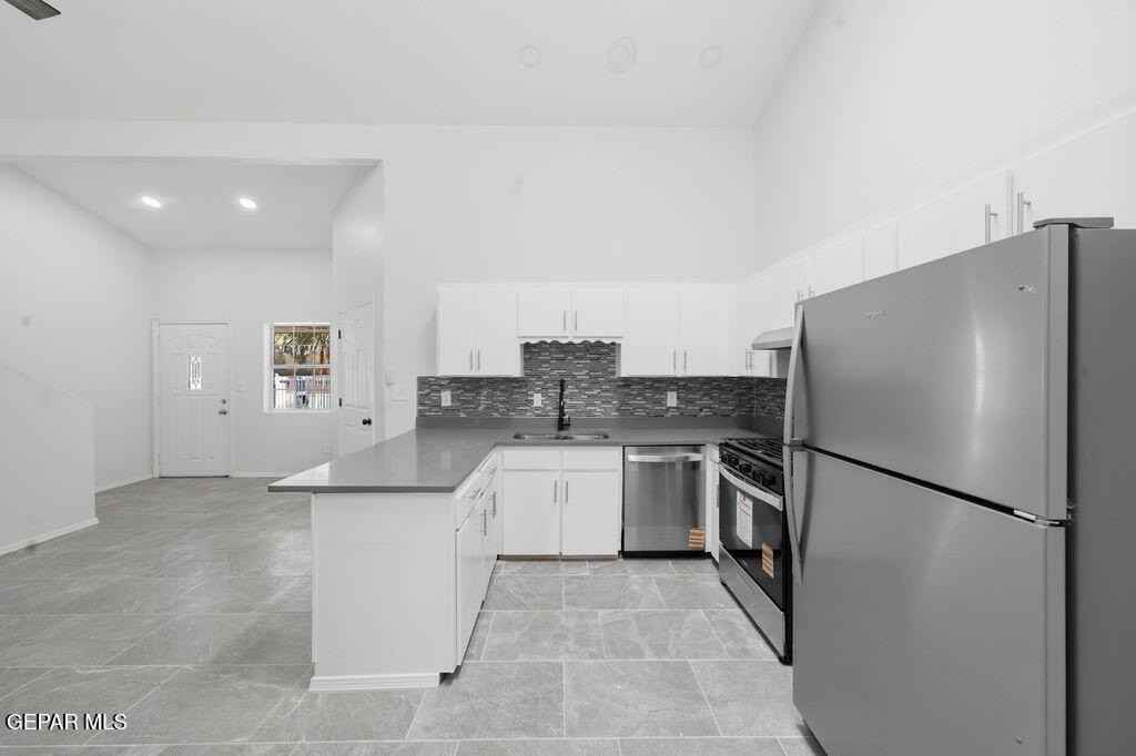821 Los Lagos Way #B - Photo 7 of 26