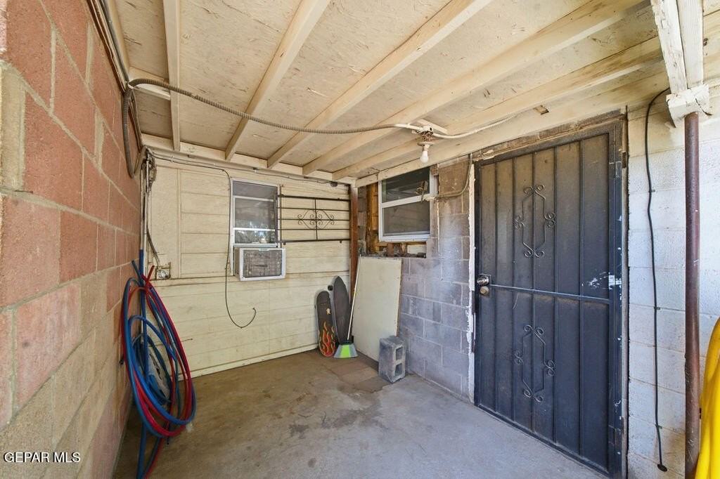 5833 Ybarra Ct - Photo 2 of 9
