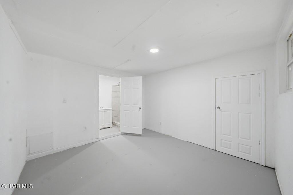 5833 Ybarra Ct - Photo 5 of 9