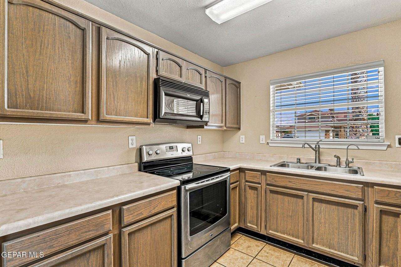 5657 Rick Husband Dr - Photo 7 of 23