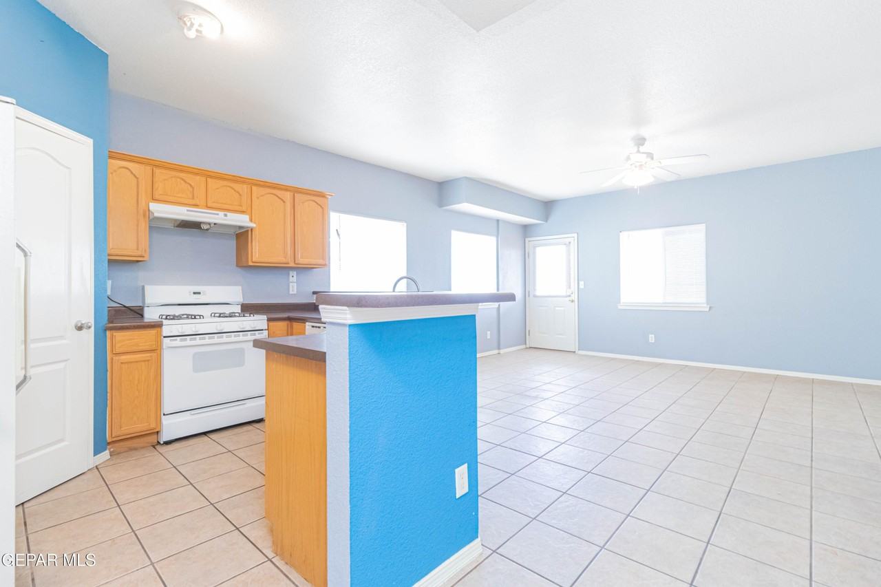 5917 Cielo Del Rey Pl #A - Photo 2 of 37