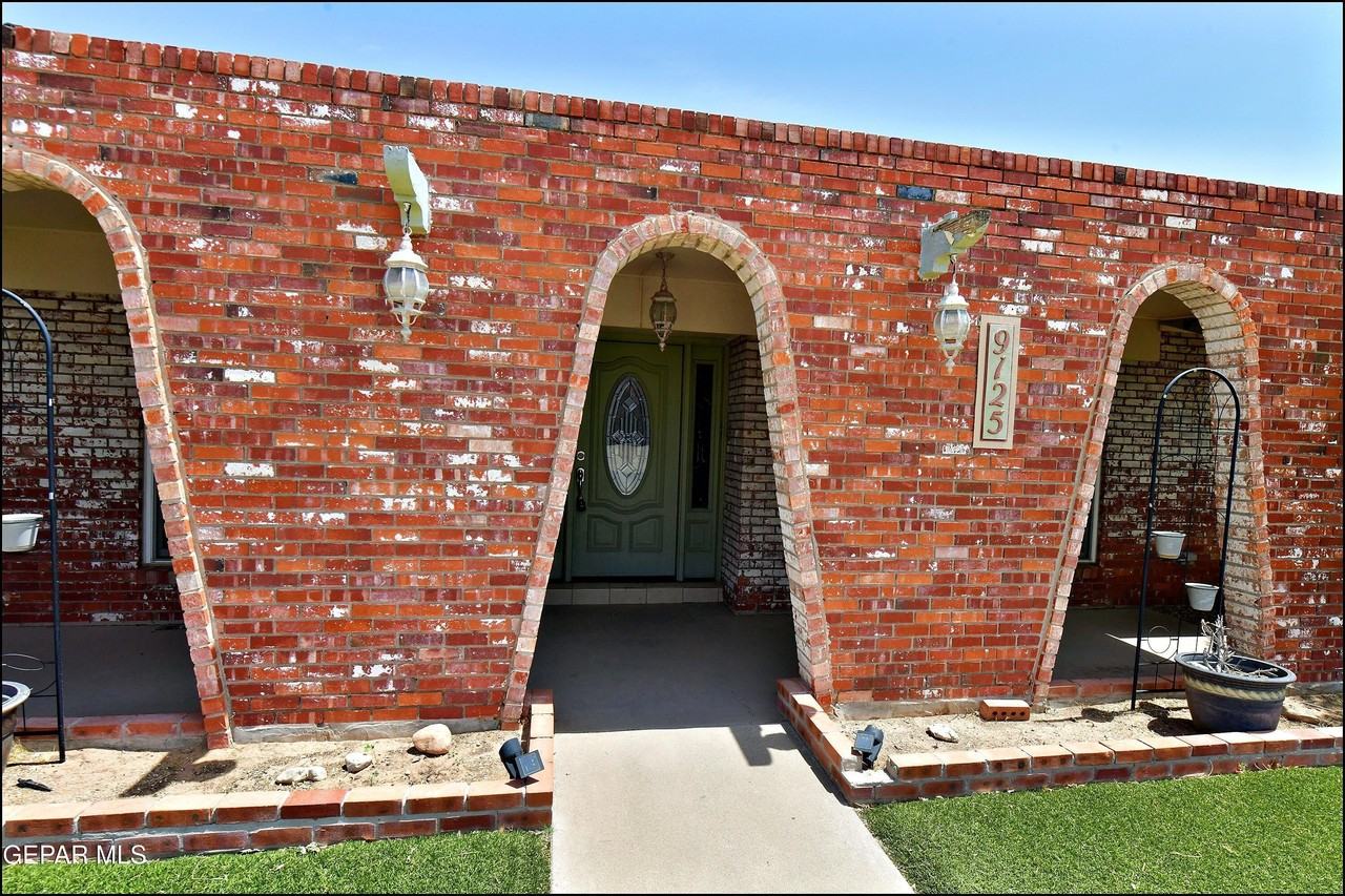 9125 Wh Burges Dr - Photo 5 of 50