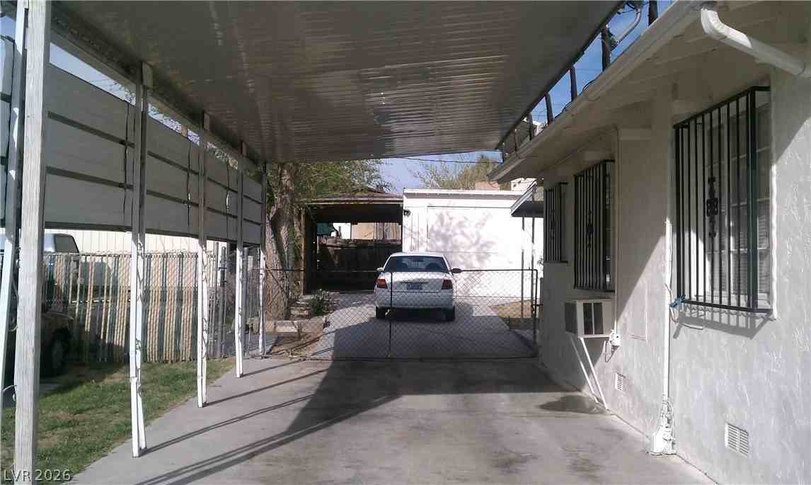233 N 19th St - Photo 7 of 18