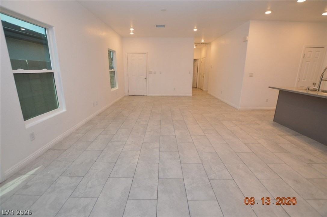 1840 Princeton St - Photo 5 of 26