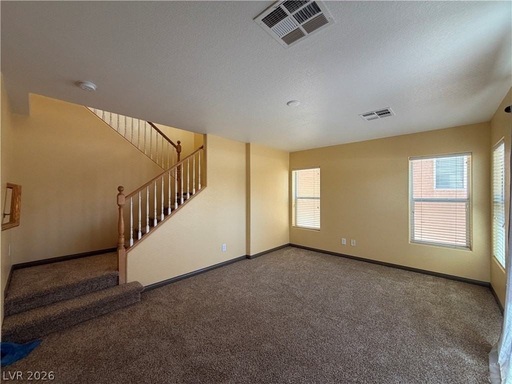 10811 Ackers Dr - Photo 4 of 25