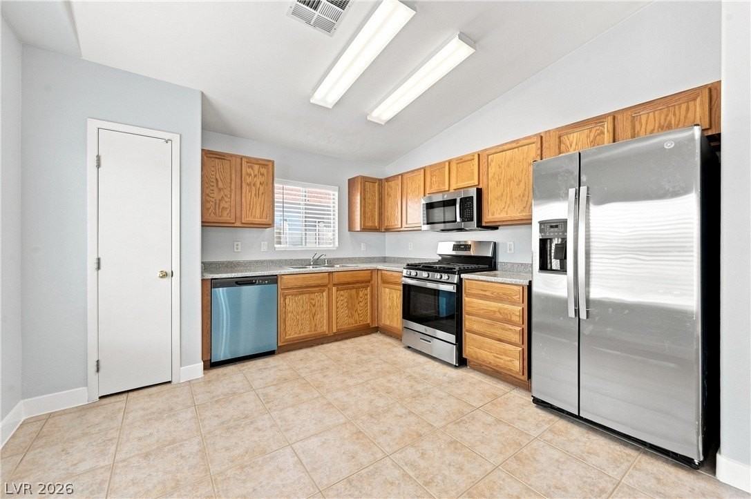 6060 Allred Pl #101 - Photo 3 of 20