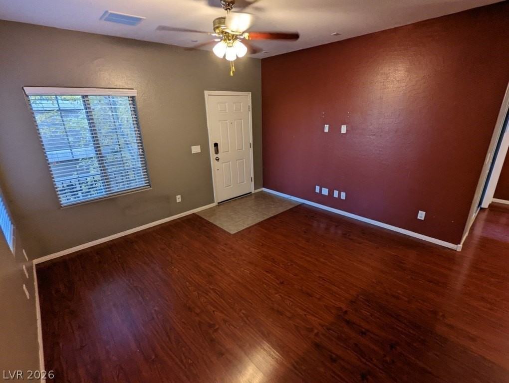7760 Floral Fabric Ct - Photo 3 of 47