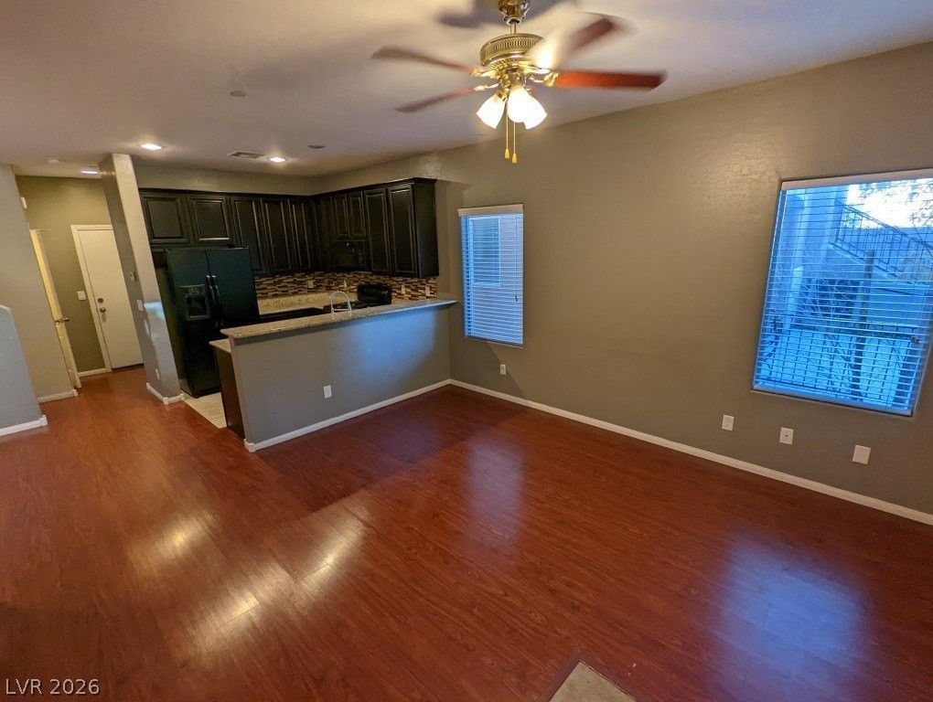 7760 Floral Fabric Ct - Photo 5 of 47