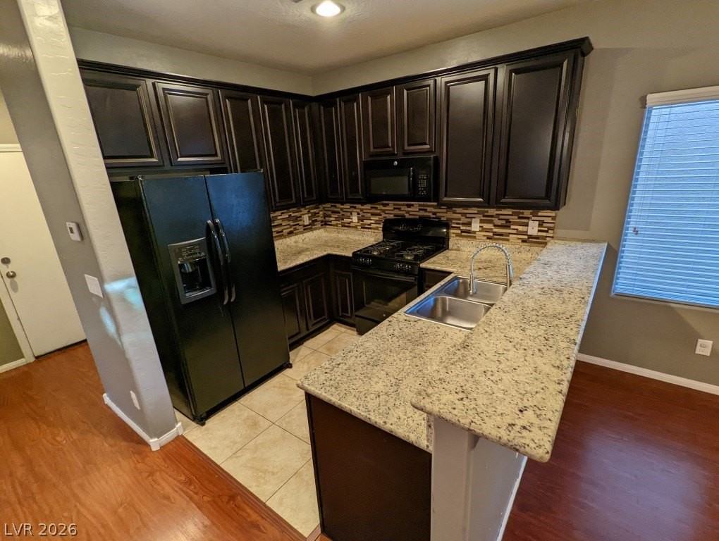 7760 Floral Fabric Ct - Photo 7 of 47