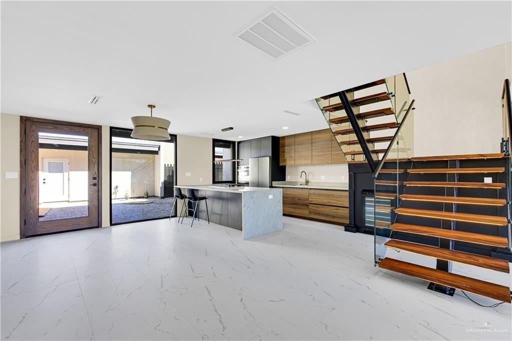 1406 S 7th Ave - Photo 7 of 25