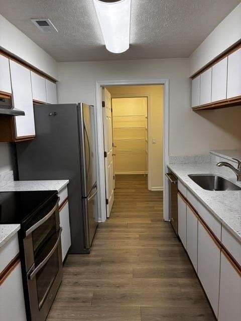1357 Heatherwood Ln - Photo 3 of 28